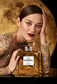 Chanel N°5: Dancing on the Moon (2020)